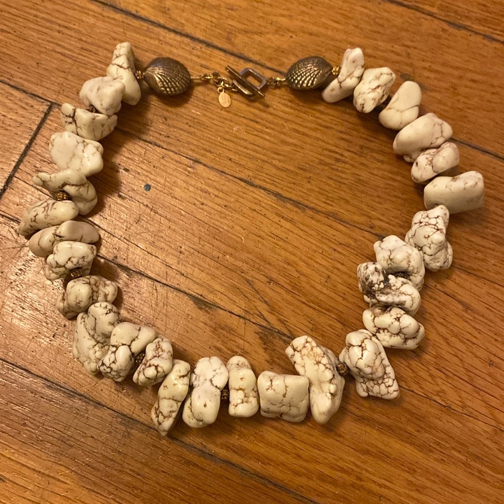 White turquoise chunky necklace! Super cute and unique!